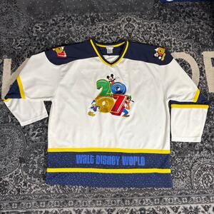 Disney Hockey‎ Jersey 2007 World Mickey Goofy Donald Duck Men’s Sz 2XL Preowned